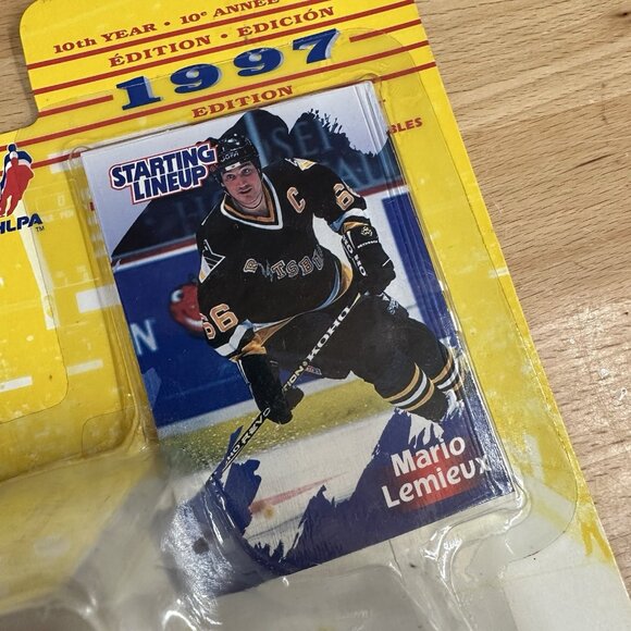 1997 NHL All Star Game Starting Lineup Mario Lemieux Pittsburgh Penguins Figure - Picture 4 of 4